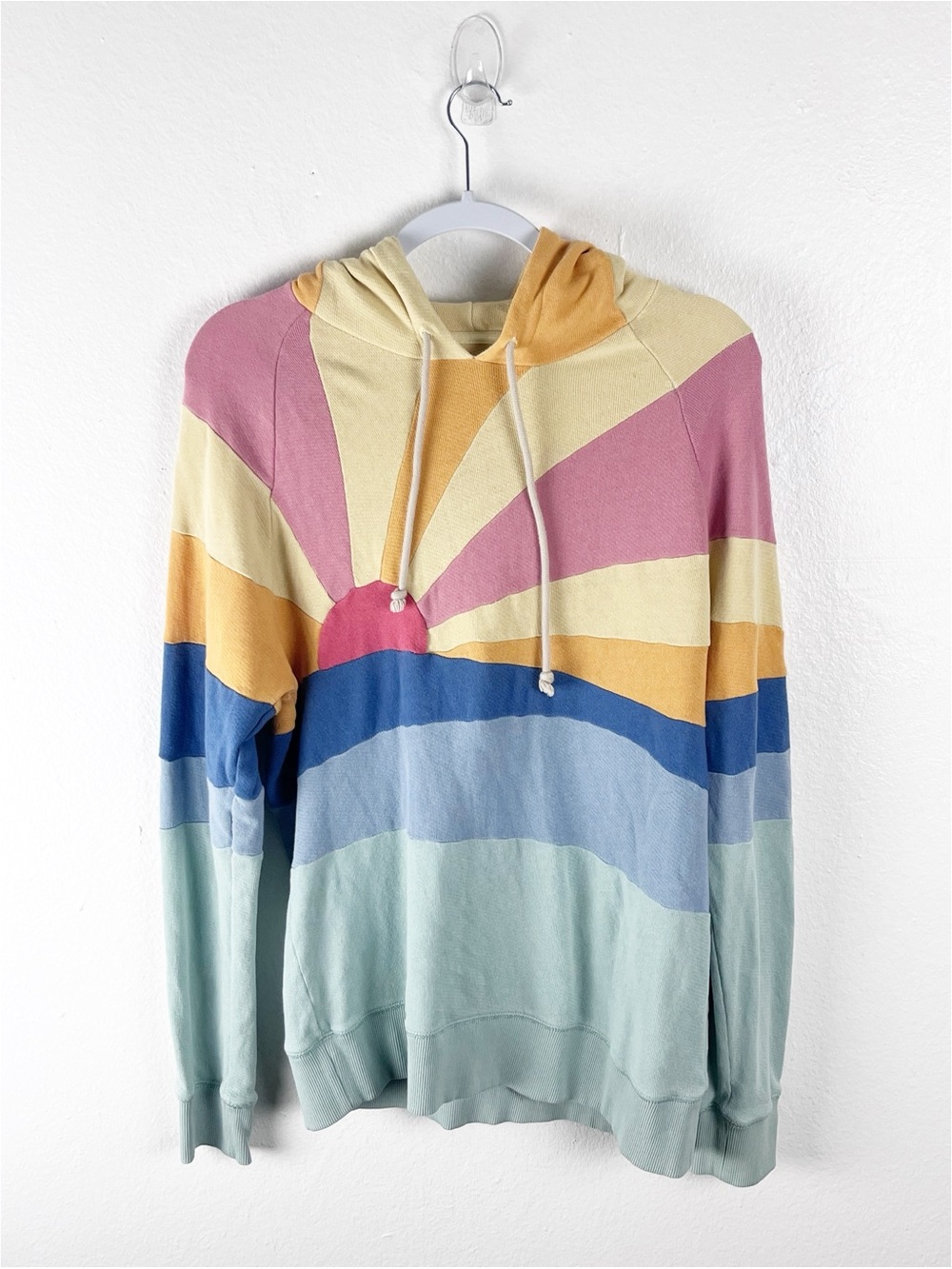 FAHERTY Soleil Sunset Landscape Drawstring Hoodie Size Medium
